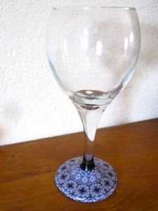 clay on wine glass2